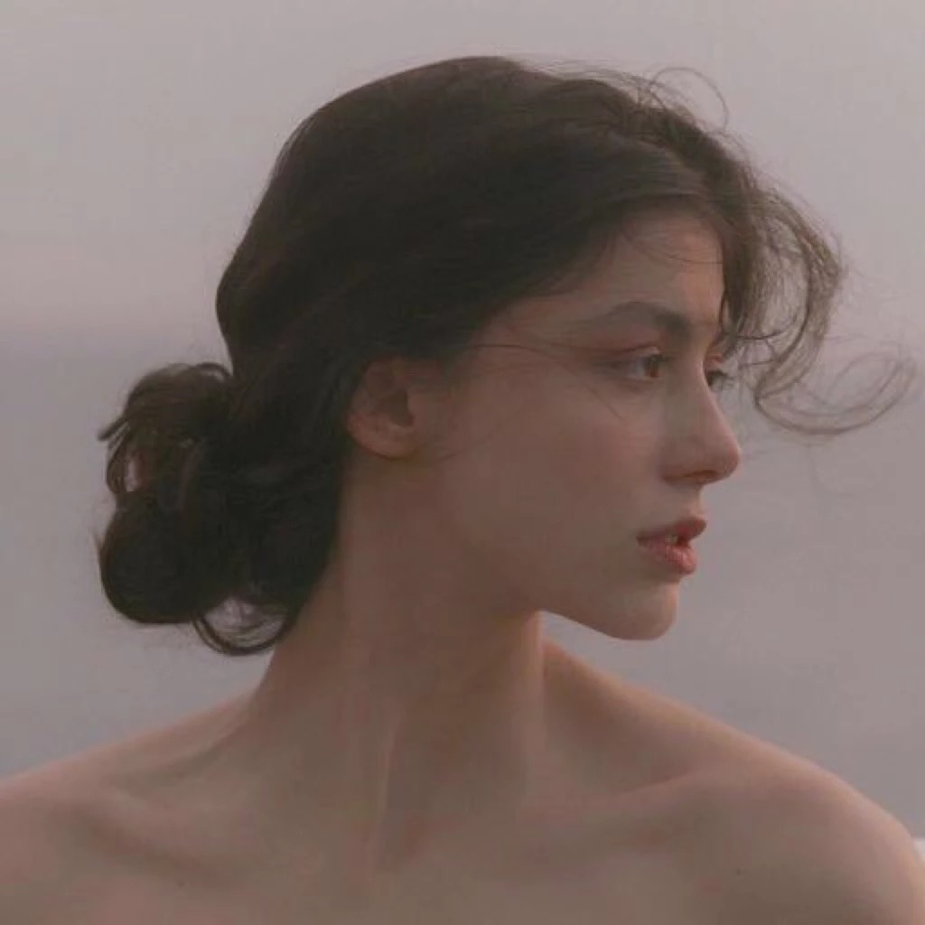 6686体育铁牌作者Violetta